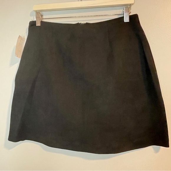 DKNY Black Mini Zipper Skirt -Size 8 - Picture 4 of 4